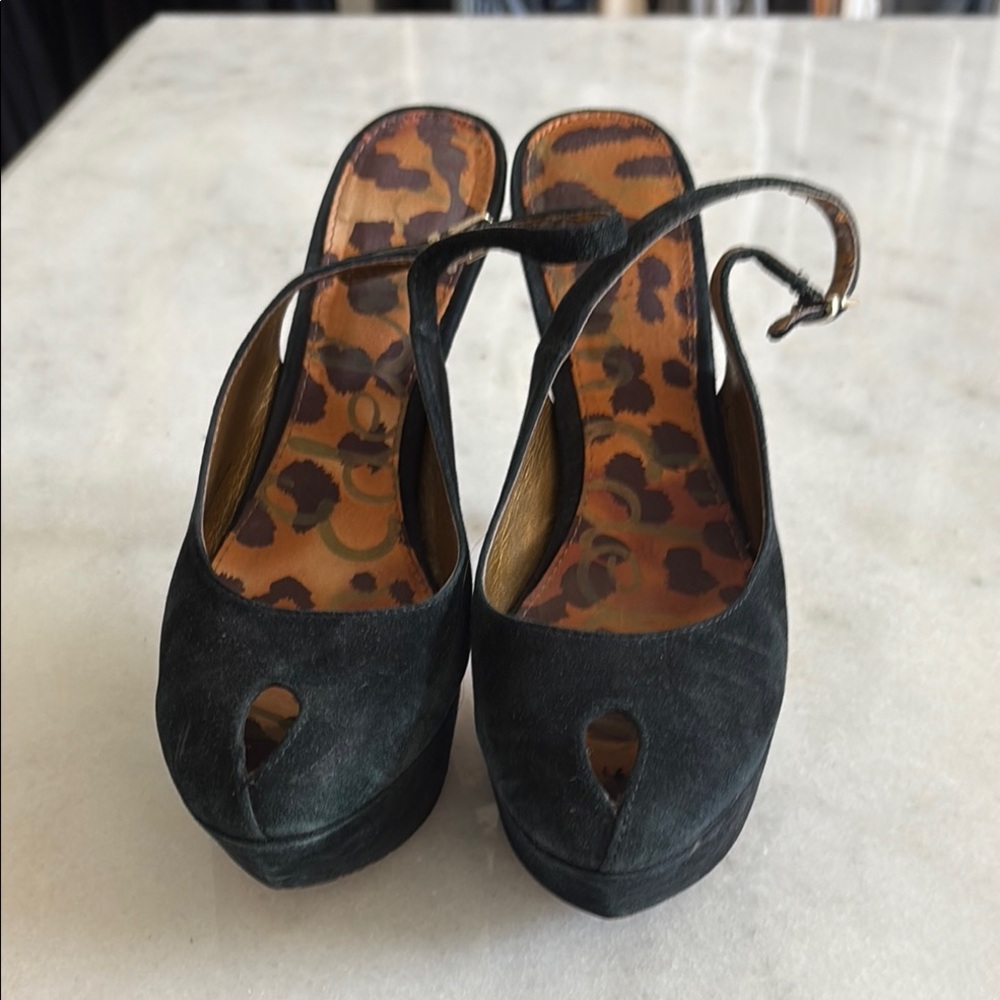 Sam Edelman Black Platform Shoes with Sleek Design